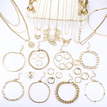 ✨ Luna 18K Gold Pendant Necklace