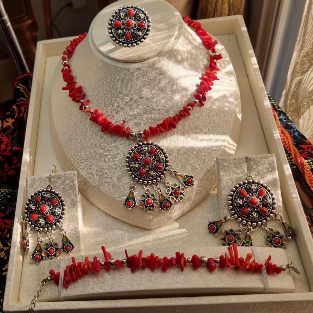 Parure tamazighe – Lεezz (fierté)