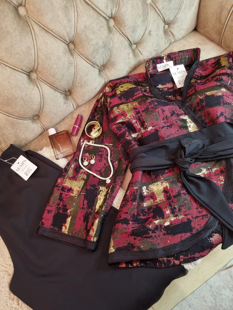 Jabador “Nour El Dahab” – Rouge & Doré Élégant