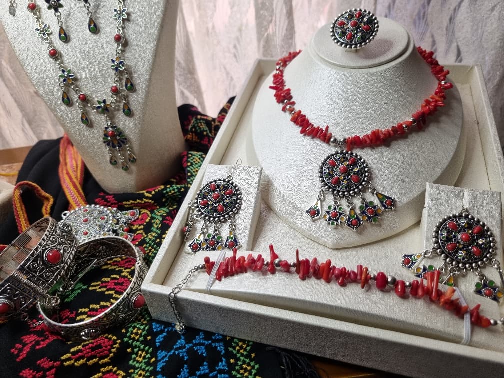 Parure tamazighe – Lεezz (fierté)